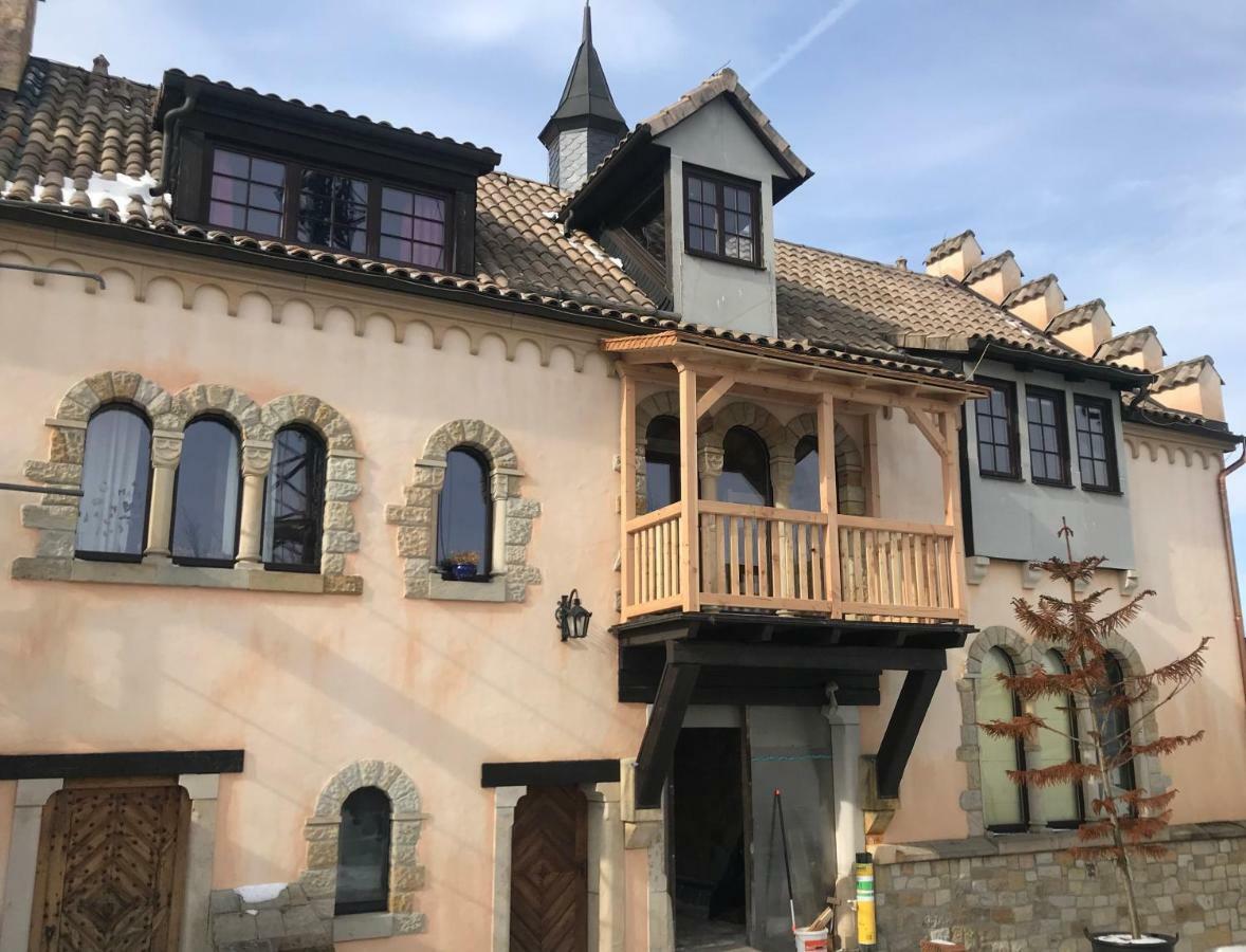 Fewo Gerichtsstube Im Rittergut Leppersdorf Bei Radeberg Fuer 6 Pers Wachau Bagian luar foto