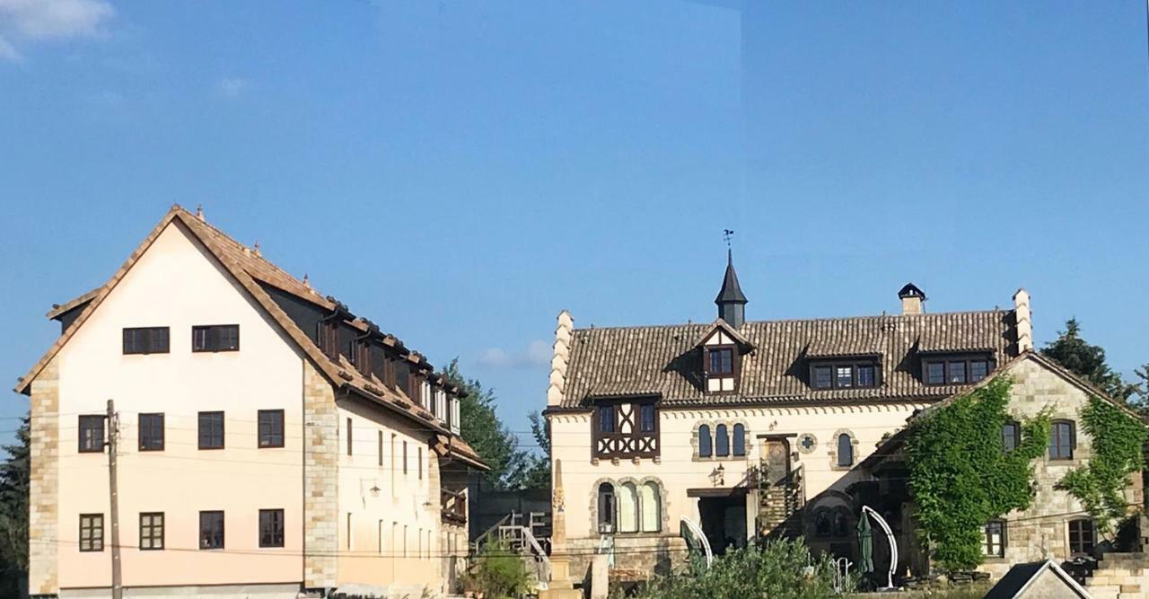Fewo Gerichtsstube Im Rittergut Leppersdorf Bei Radeberg Fuer 6 Pers Wachau Bagian luar foto