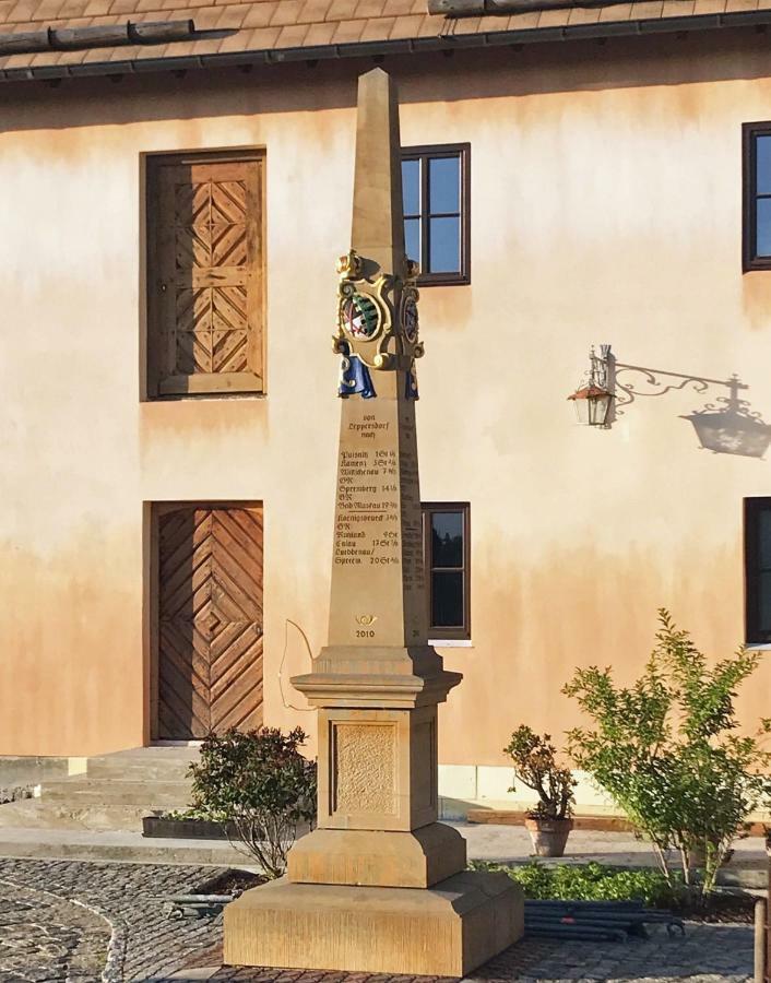 Fewo Gerichtsstube Im Rittergut Leppersdorf Bei Radeberg Fuer 6 Pers Wachau Bagian luar foto